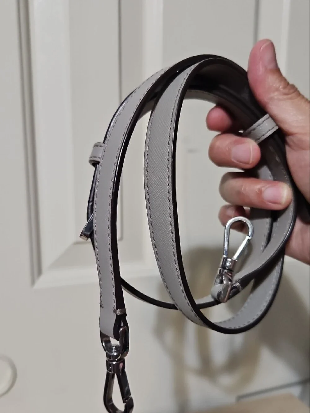 Kate Spade EUC Replacement Gray Safiano leather adjustable crossbody strap